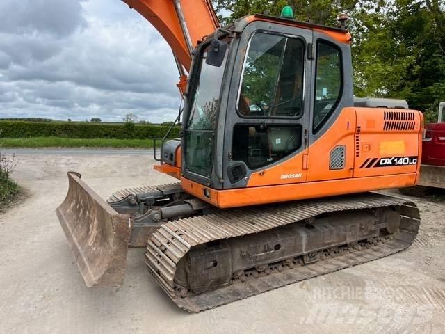 Doosan DX 140 LC Telakaivukoneet