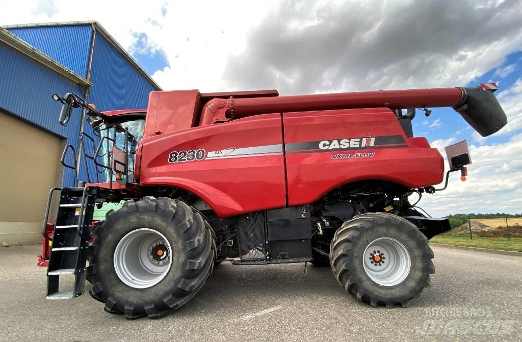 Case IH 8230 Leikkuupuimurit