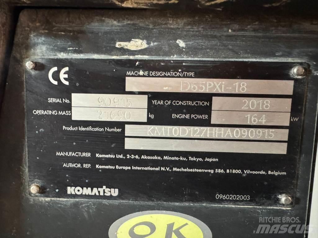 Komatsu D65PXi-18 Telaketjupuskutraktorit