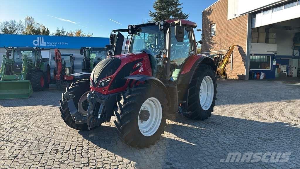 Valtra N134 0 Traktorit