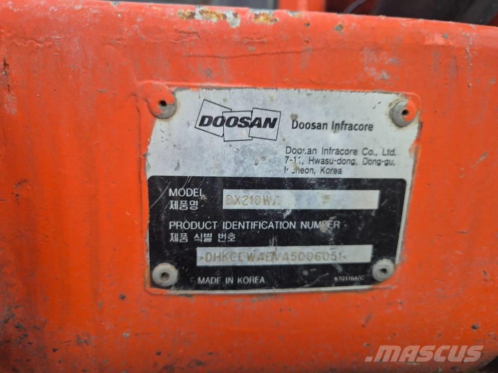 Doosan DX210W Pyöräkaivukoneet