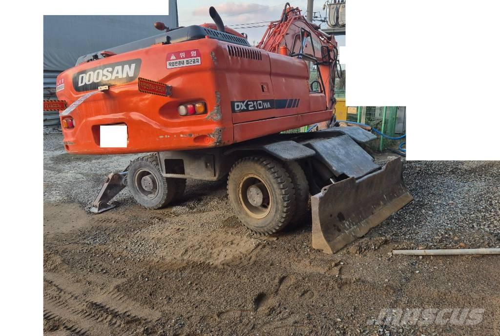 Doosan DX210W Pyöräkaivukoneet