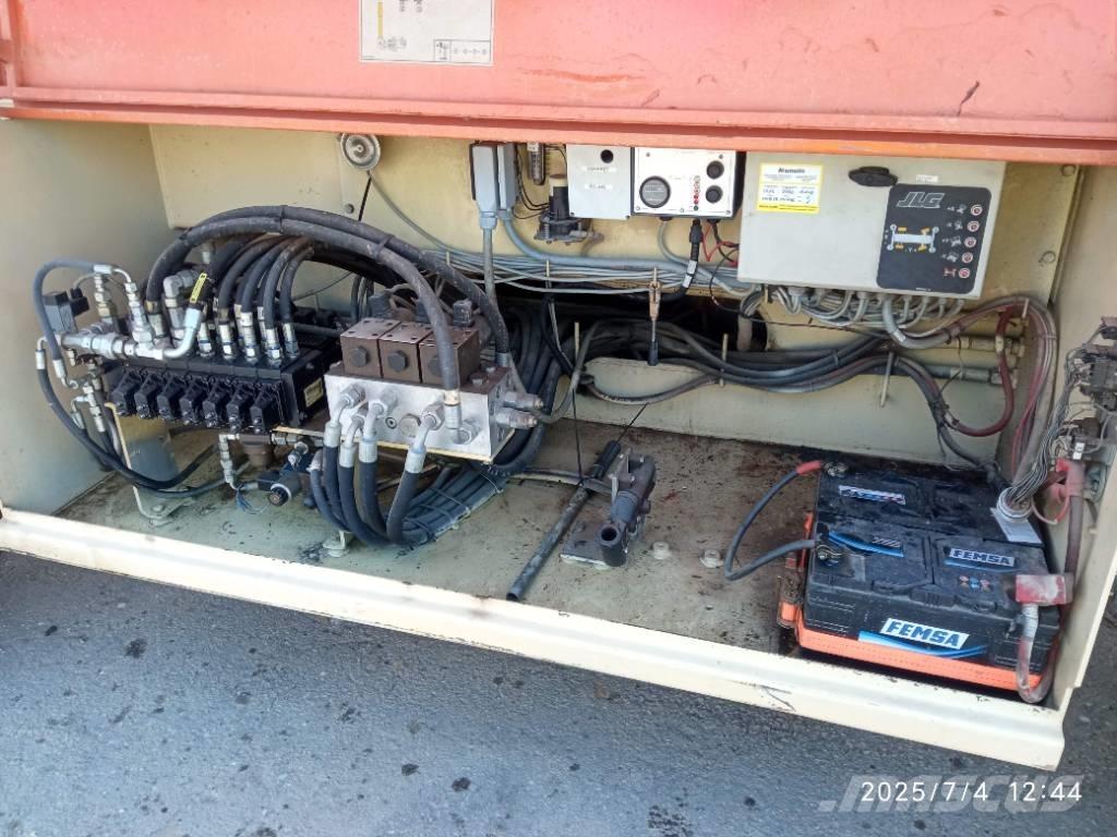 JLG 203-24 Saksilavat
