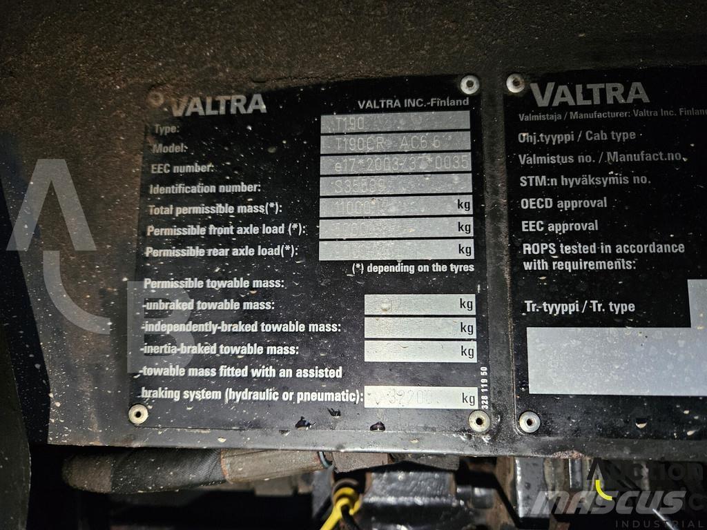 Valtra T190 Traktorit