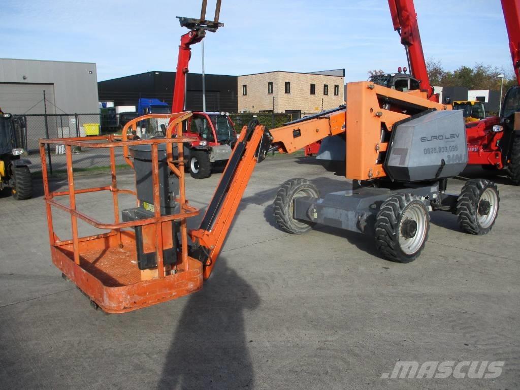 JLG 340 AJ (511) Pienikokoiset itseliikkuvat puominostimet