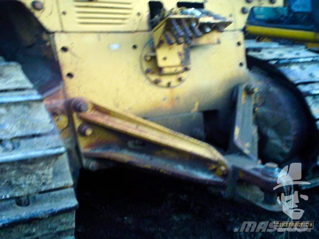 CAT D 8 K Telaketjupuskutraktorit