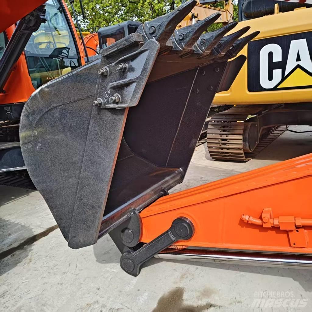 Doosan DX 225 Telakaivukoneet
