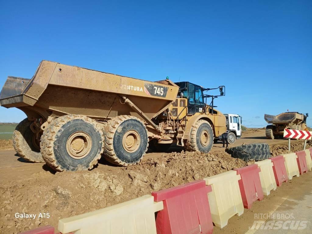 CAT 745 Dumpperit