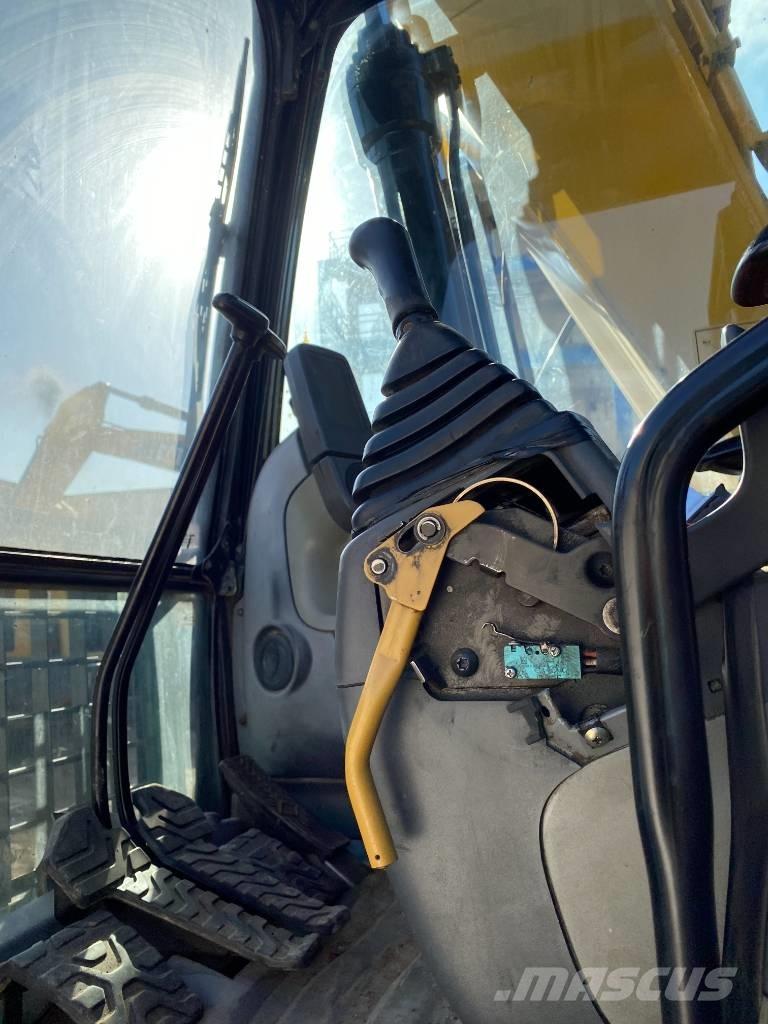 CAT 320 D Telakaivukoneet