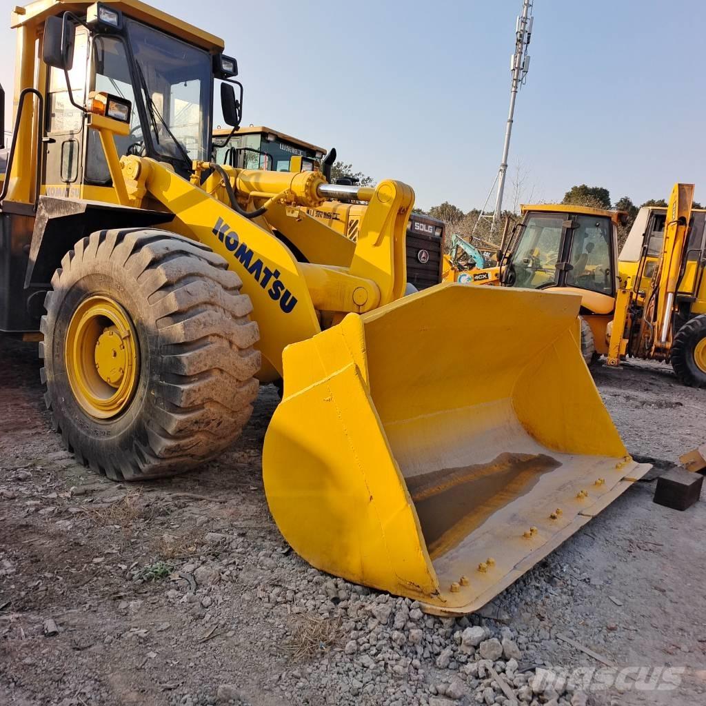 Komatsu WA470 Pyöräkuormaajat
