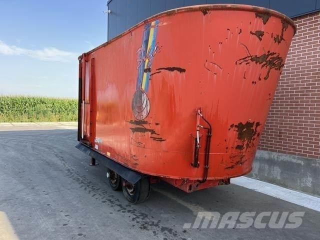 Peecon 24m³ Rehuvaunut
