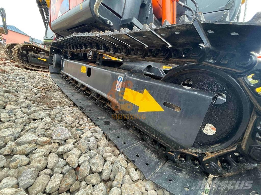 Hitachi ZX 70 Midikaivukoneet 7t - 12t