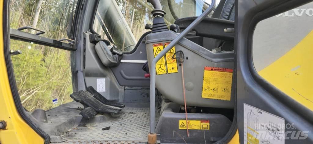 Volvo EC 240 LC Telakaivukoneet