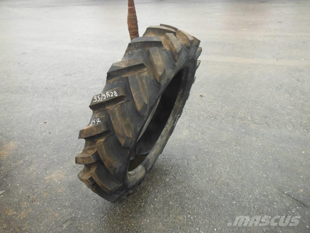 Michelin 9.5/9R28 Renkaat ja vanteet