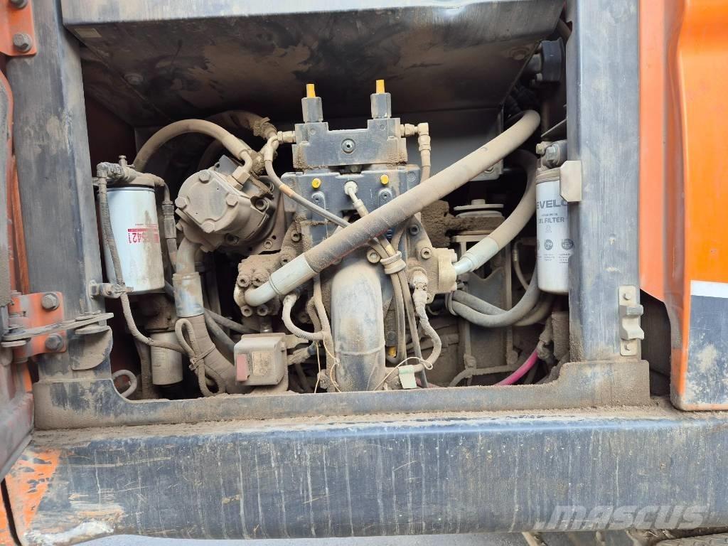 Doosan DX 210 W Pyöräkaivukoneet