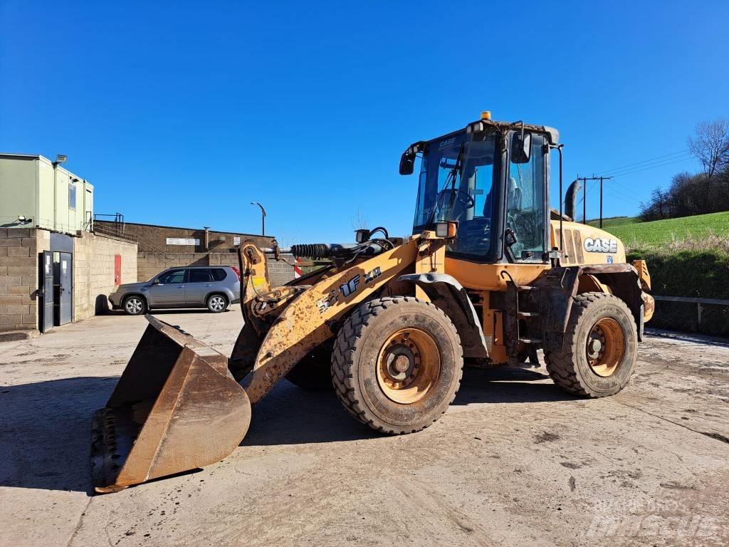 CASE 521 F XR Pyöräkuormaajat