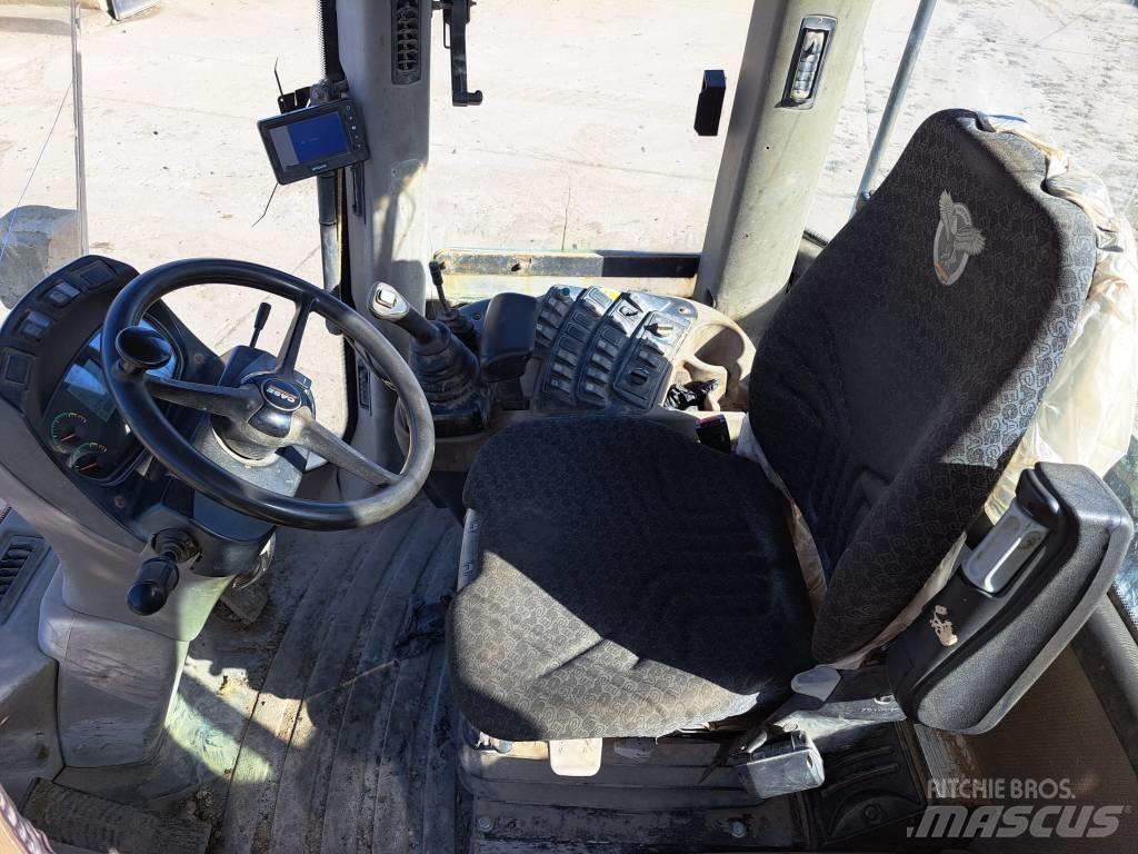 CASE 521 F XR Pyöräkuormaajat