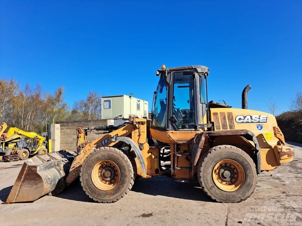 CASE 521 F XR Pyöräkuormaajat