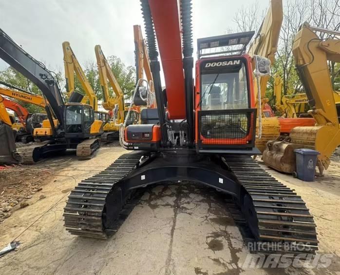 Doosan DX300LC-9C Telakaivukoneet