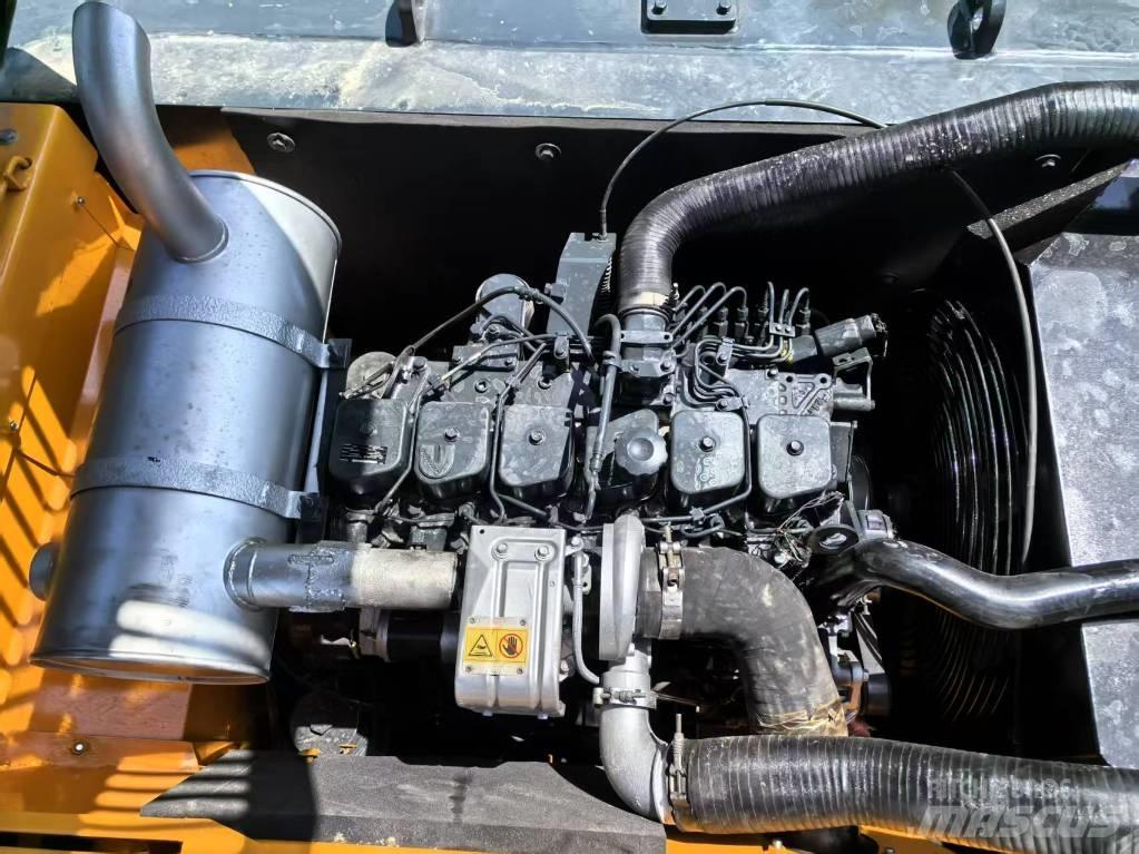 Hyundai R220LC-9S Telakaivukoneet