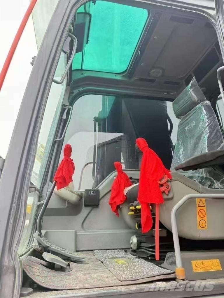 Volvo 290 Telakaivukoneet