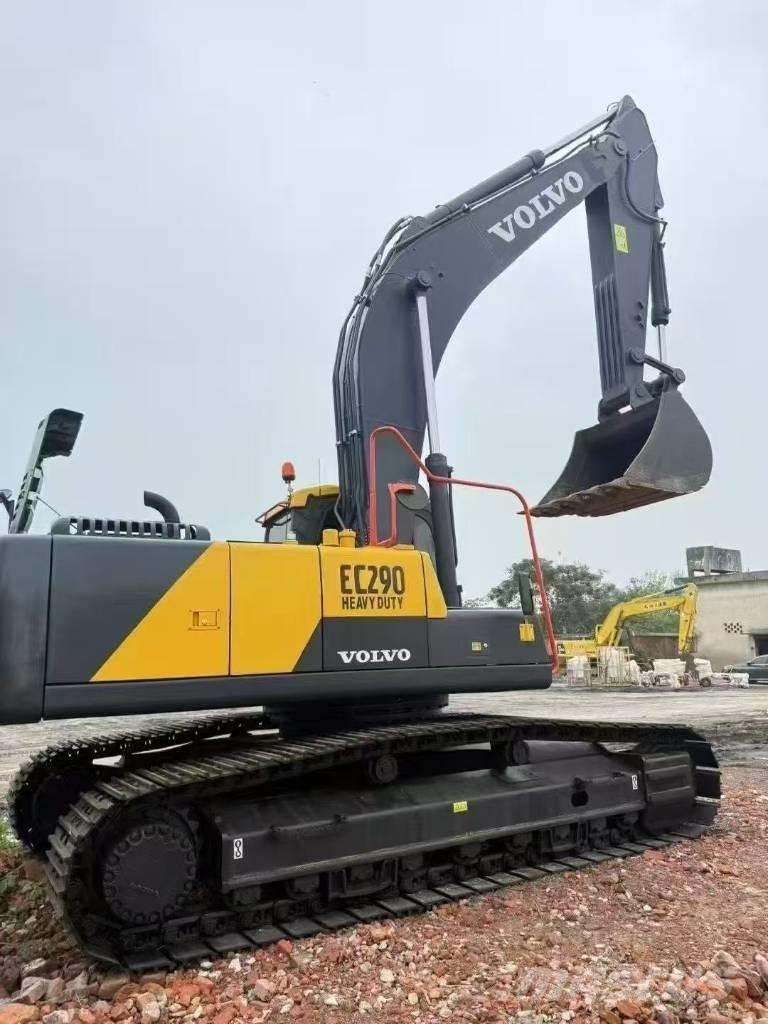 Volvo 290 Telakaivukoneet