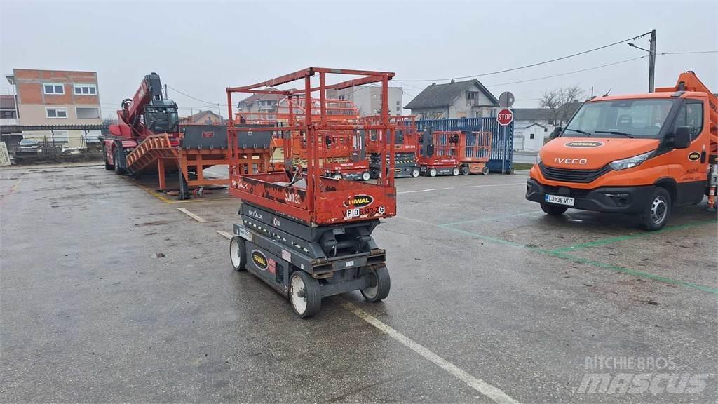 SkyJack SJIII3220 Saksilavat