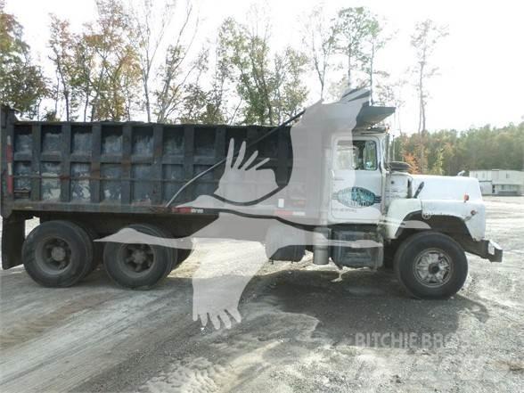 Mack DM600 Muut koneet