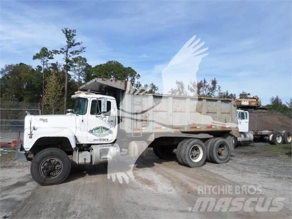 Mack DM600 Muut koneet