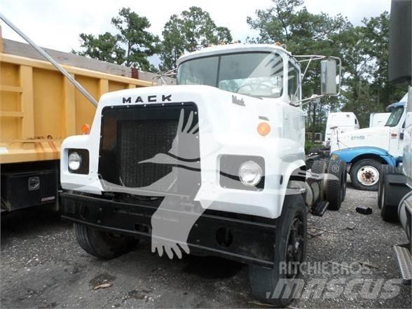 Mack R Muut koneet