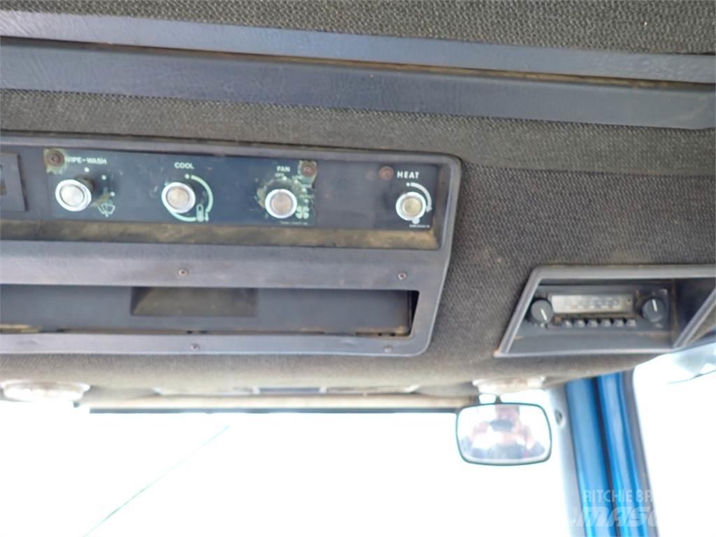 Ford TW25 Traktorit