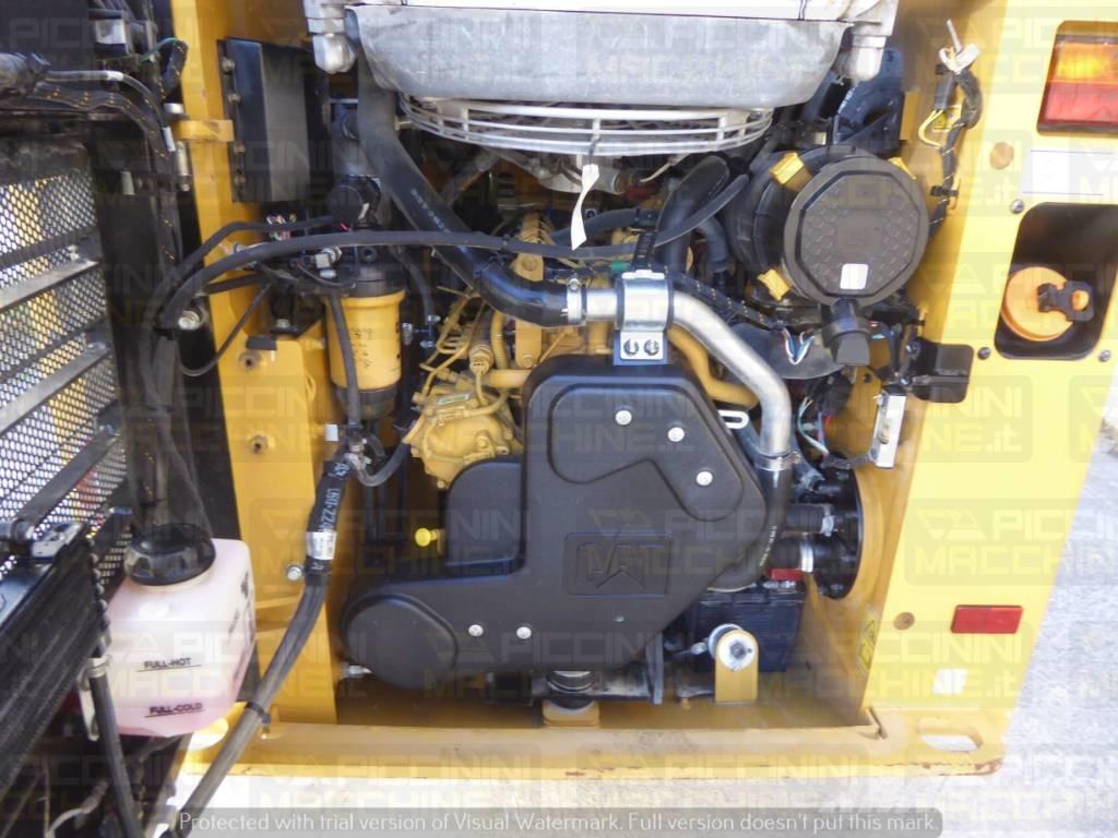 CAT 226D3 Liukuohjatut kuormaajat