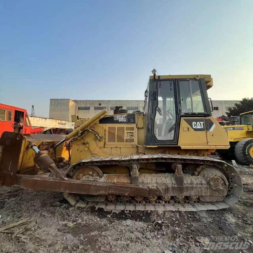CAT D 6 G Telaketjupuskutraktorit