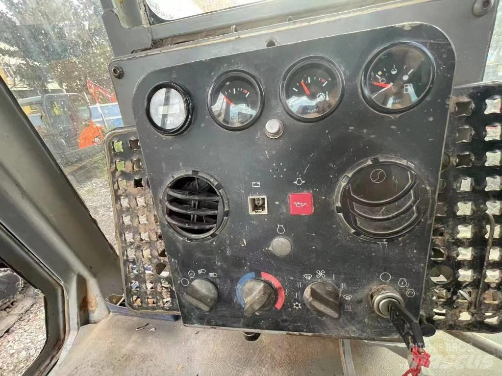 CAT D 6 G Telaketjupuskutraktorit