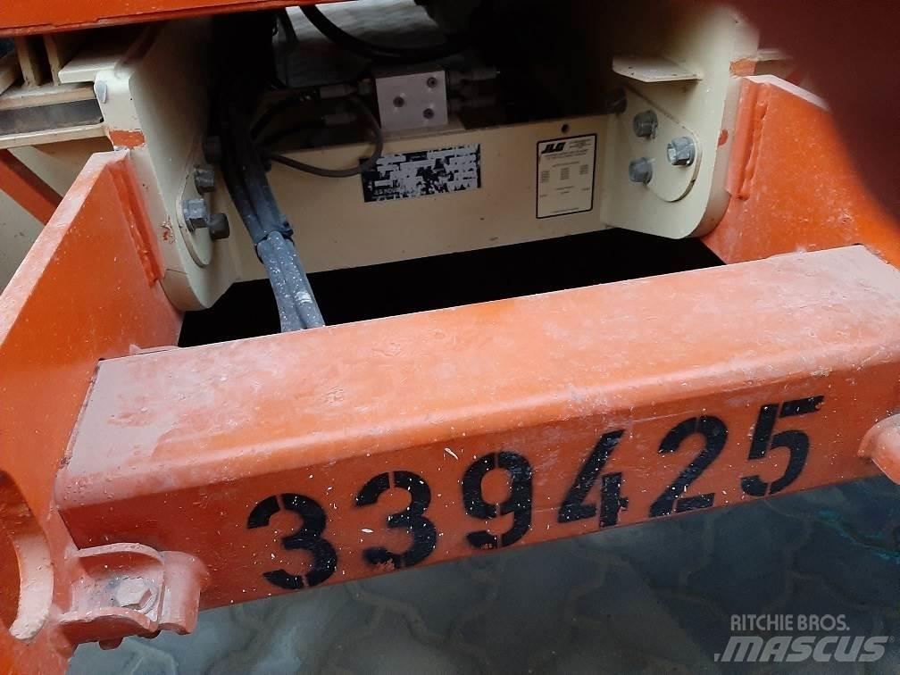JLG 3394RT Saksilavat
