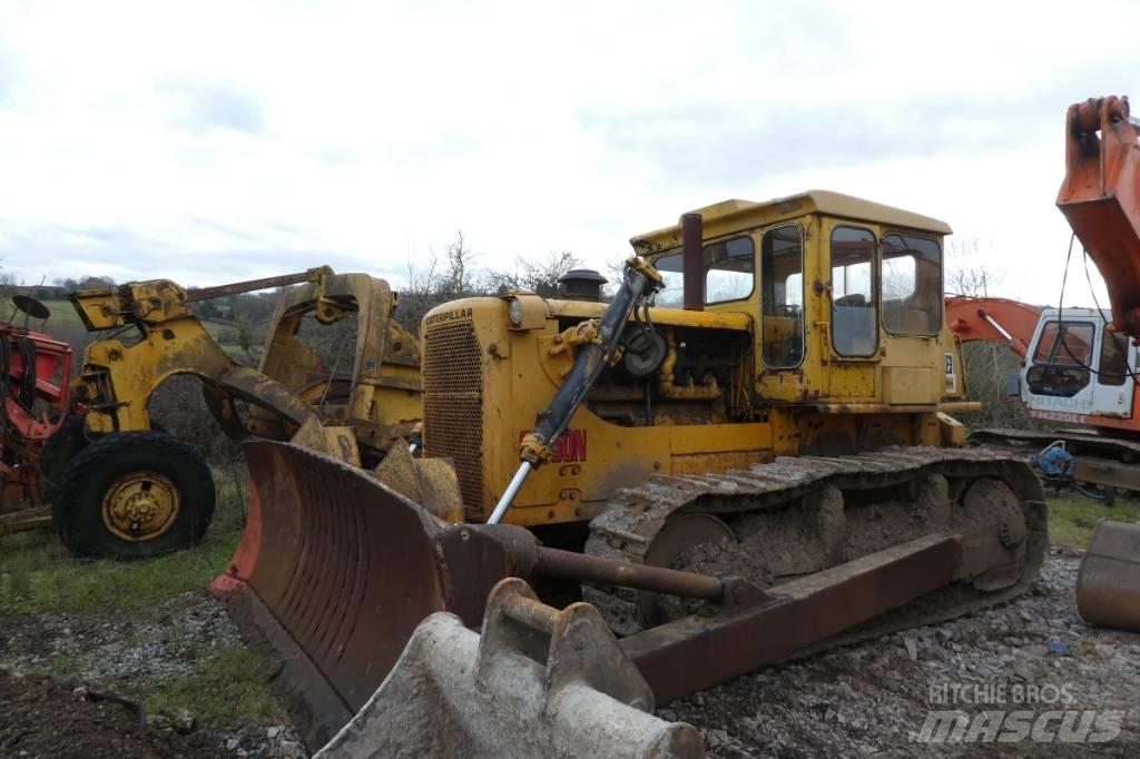 CAT D 8 H Telaketjupuskutraktorit