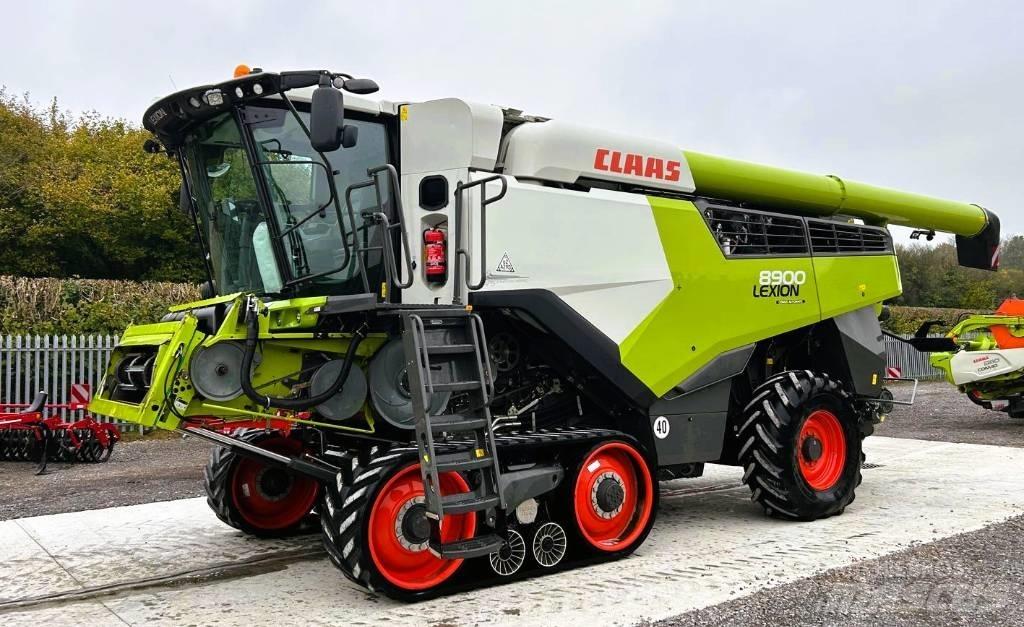 CLAAS Lexion 8900 TT Leikkuupuimurit
