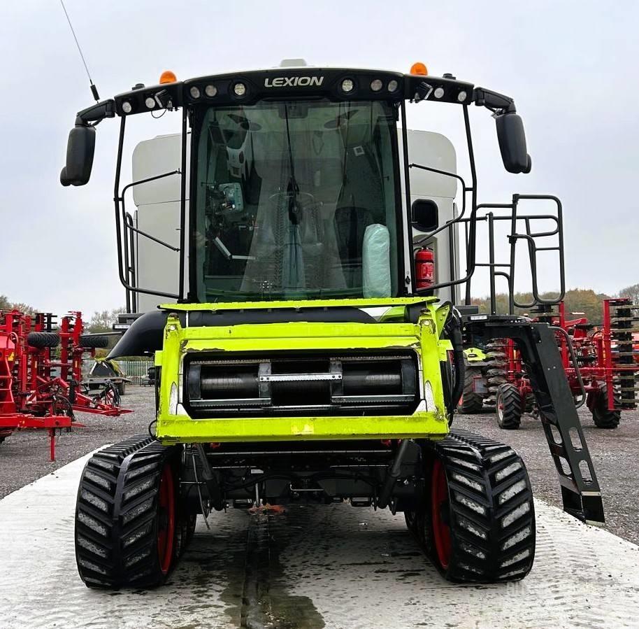 CLAAS Lexion 8900 TT Leikkuupuimurit