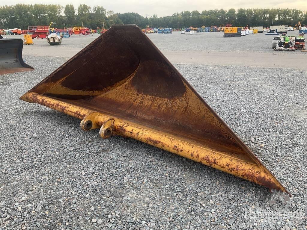 CAT Trapezoid BUCKET Kourat