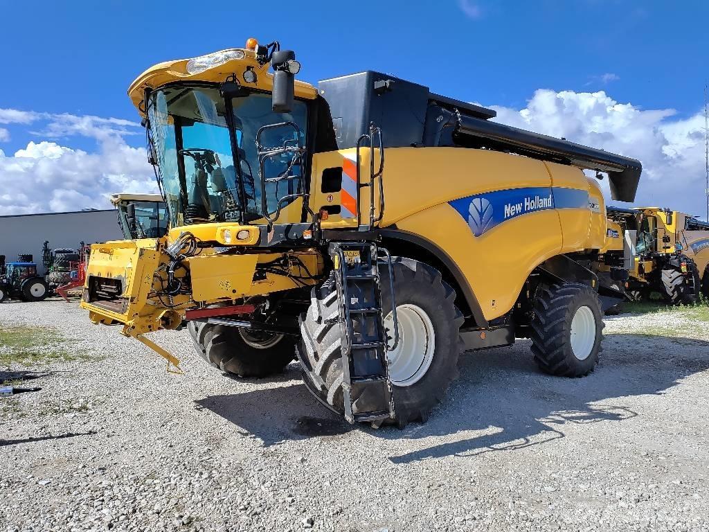 New Holland CX 8090 Leikkuupuimurit