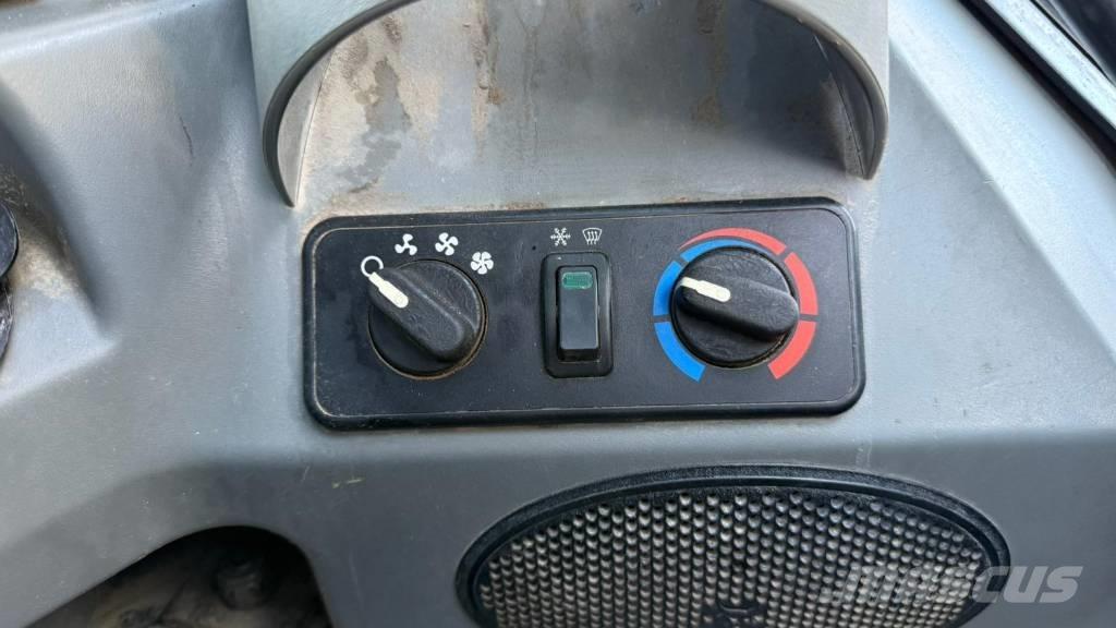 Bobcat T 590 Liukuohjatut kuormaajat