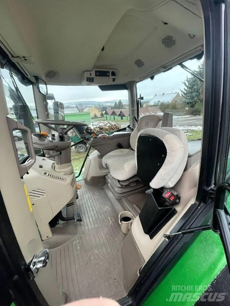 John Deere 6250 R Traktorit