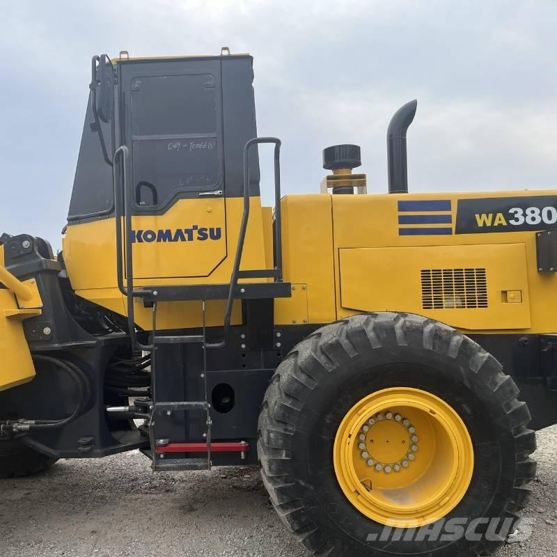 Komatsu WA 380 Pyöräkuormaajat