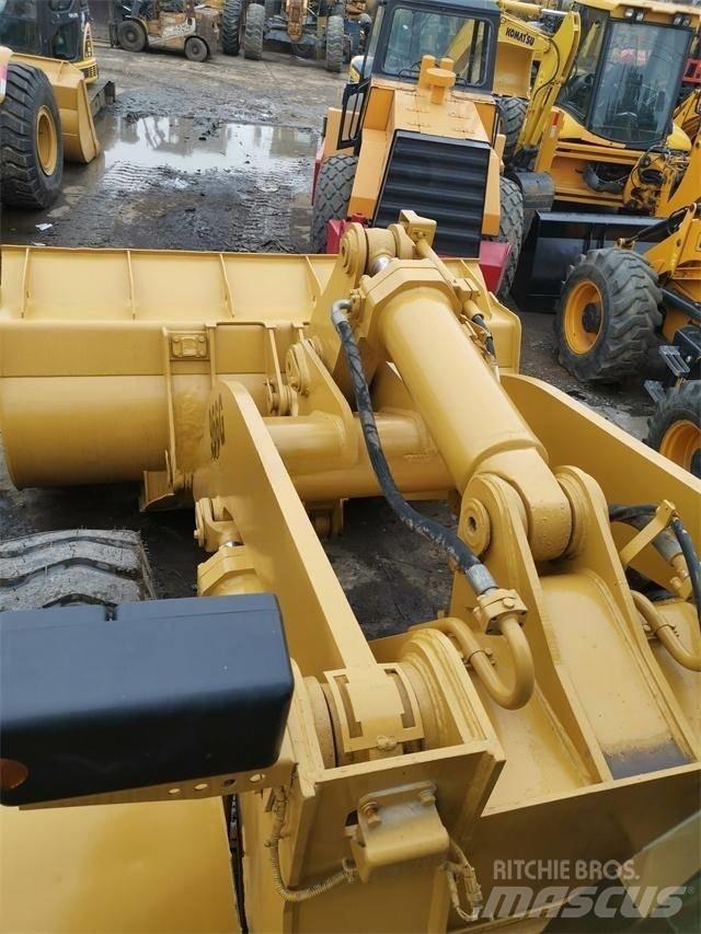 CAT 966G Pyöräkuormaajat