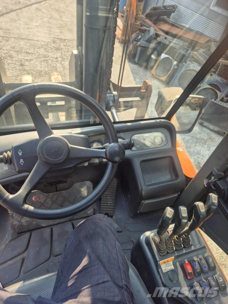 Hyundai 160 D-7 E Dieseltrukit