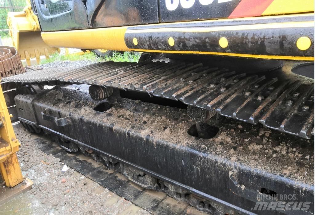 CAT 330 D Telakaivukoneet
