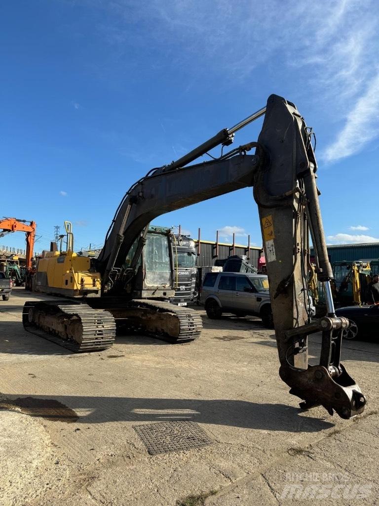 Volvo EC 220 DL Telakaivukoneet