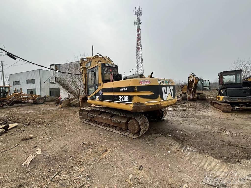 CAT 320 B L Telakaivukoneet