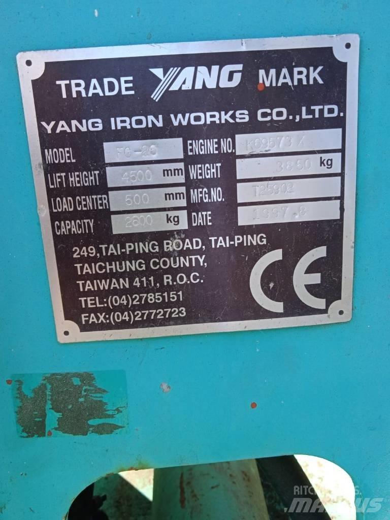 Yang FG20 Nestekaasutrukit