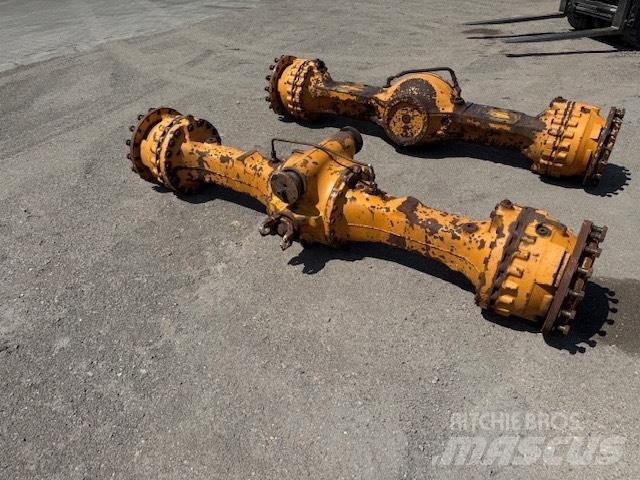 CASE 821 E AXLES Akselit
